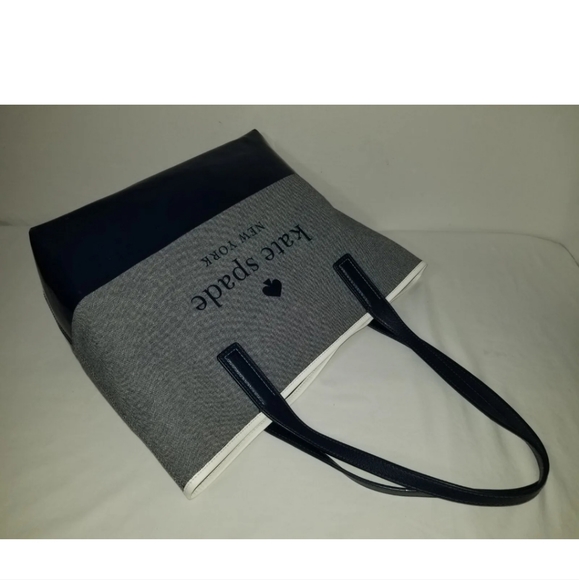 Kate Spade matching tote and pouch - Picture 2 of 15
